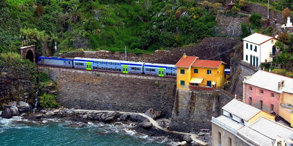 Cinque Terre Train Travel - Living + Nomads – Travel tips, Guides, News &  Information!